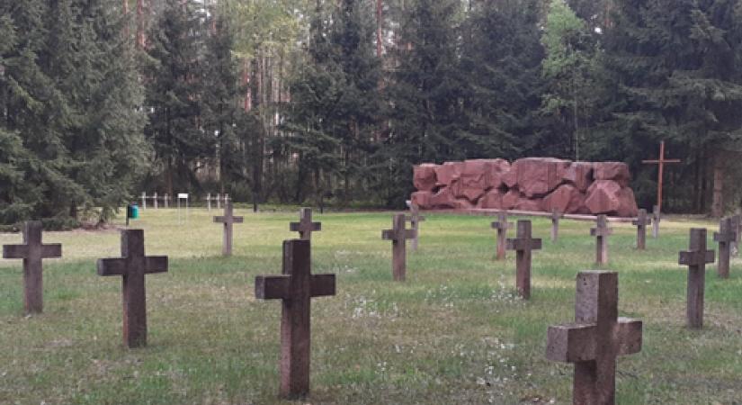 Tiltakozás a volt treblinkai náci haláltábor lengyel mártírológiai emlékhellyé alakítása ellen