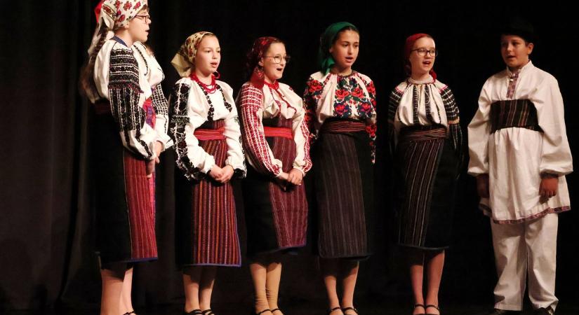 Tolna vármegye legszebb hangjai: ők varázsolták el a Cinegemadár zsűrijét (képgalériával)