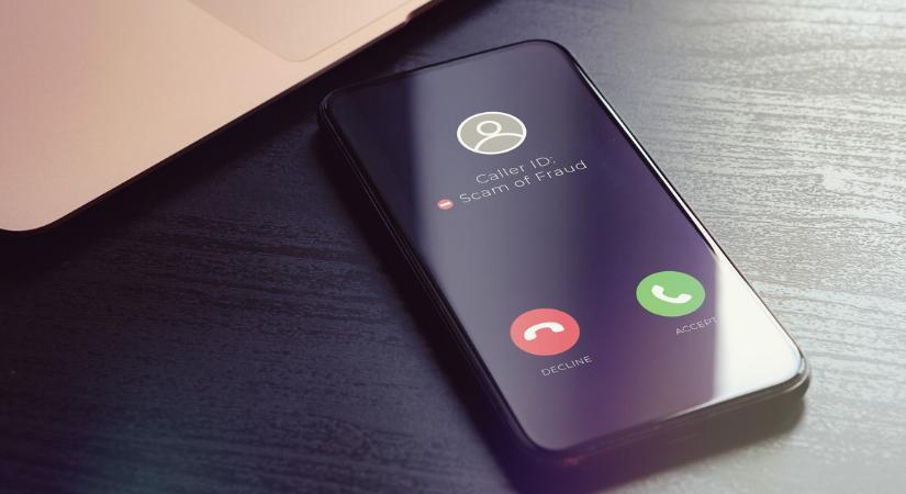 Azonnal tedd le, ha ezekről a számokról hívnak: új telefonos csalásokra figyelmeztetnek