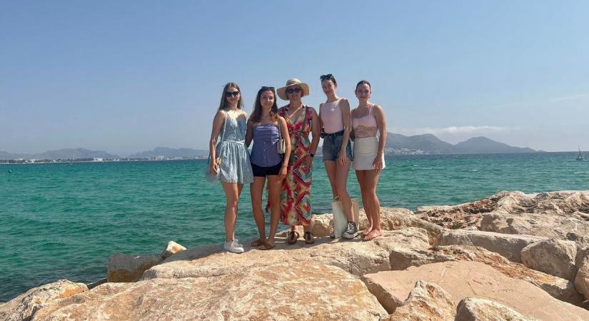 Mallorcára utaztak a jutalmukból a győztes barcsi diákok