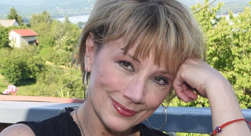Ő az a roppant jóképű színész, aki Xantus Barbara szívét elrabolta. Sőt, már meg is lépték azt, amitől leesik az állad