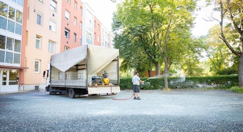 Huszonegy, azbeszt miatt lezárt parkolót és útszakaszt már megnyitottak Szombathelyen