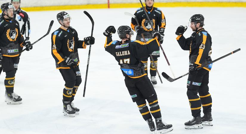 Négy játékostól elköszönt a DEAC jégkorongcsapata