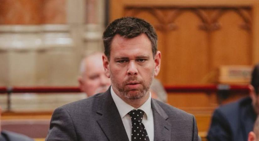 Vitézy Dávid kirúgta a MÁV szolgáltatócégének első emberét