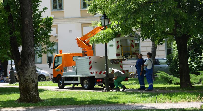Javítják a közvilágítás hibáit a vásárhelyi sörfesztivál helyszínén