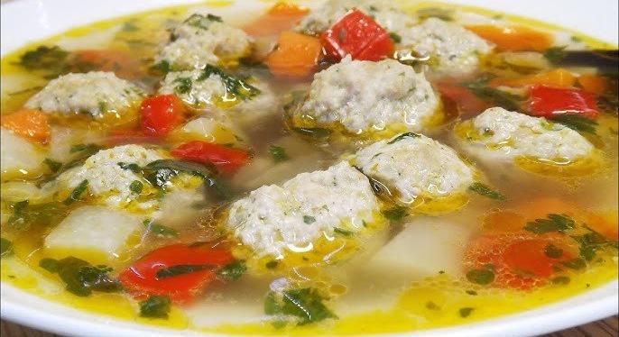 Ebből a halgombóclevesből még azok is kétszer szednek, akik utálják a halat