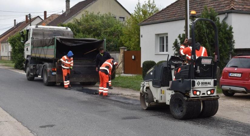 Új utak, felújított intézmények: milliárdos fejlesztések Pápán