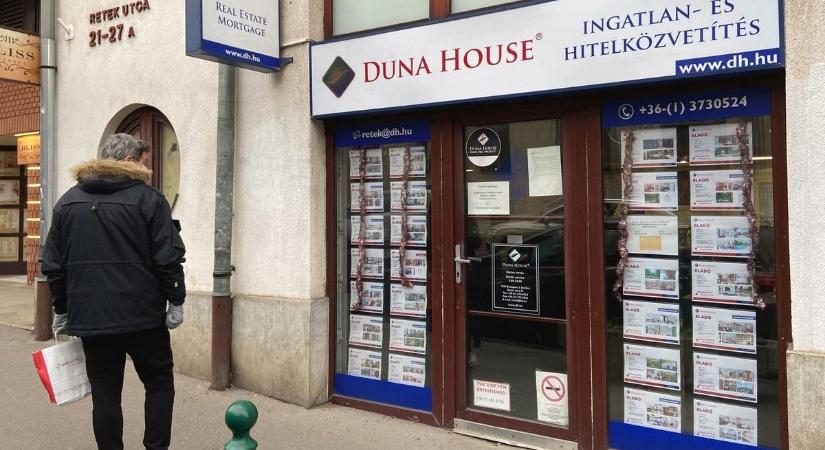Duna House: a vonzó célár sem csábítja a vevőket, ha leszalámizzák az osztalékot