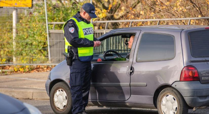 Brüsszel bekeményített: kilenc országot szólított fel a határellenőrzések megszüntetésére
