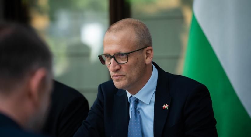 Tarr Zoltán szerint a kormány két lépésben tervezi átalakítani a magyar közmédiát