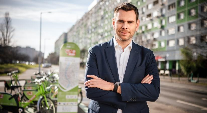 Vitézy Dávid: Gyorsan lépnünk roller ügyben - mielőbb módosítaná a KRESZ szabályokat
