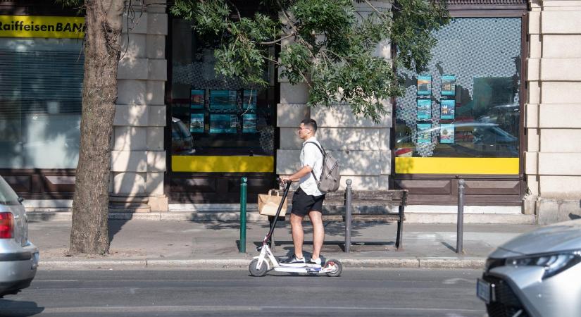 Gyors KRESZ-módosítás jöhet a nagy teljesítményű rollerek miatt
