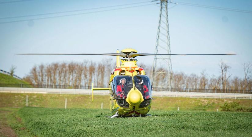 Súlyos baleset Hajdú-Bihar határában, mentőhelikopter is a helyszínen!
