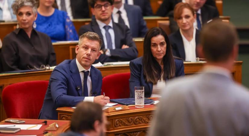 45 tisztviselőt küldenek el a Külügyminisztériumból a sajtóban megjelent tömeges leépítések híre után