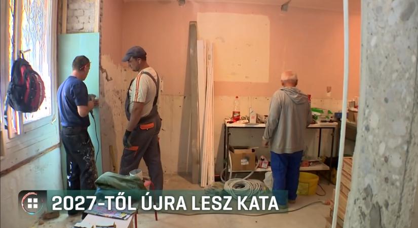 Örülhetnek a kisvállalkozók – 2027-től visszaállítják a katát