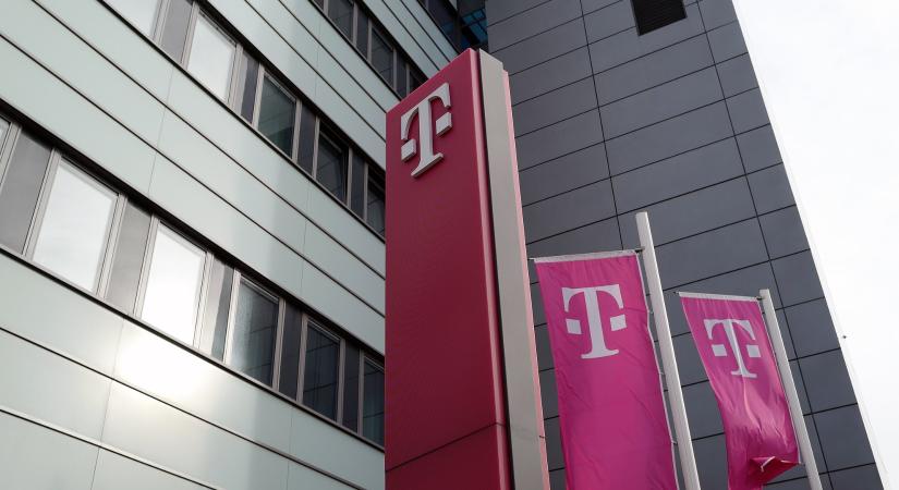 Minden idők csúcsára repült a Magyar Telekom, nagyot ment az OTP is