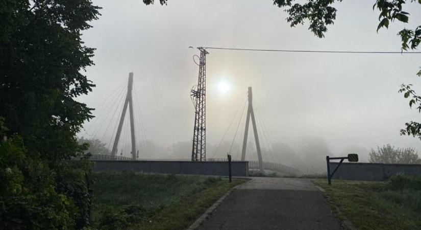 Csak találgattak az emberek, hogy mi lehetett a különös látvány Hatvannál
