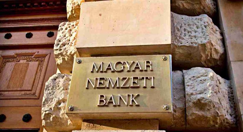 Az MNB szerint a magyar bankrendszer stabil, kockázatokat a lakáspiacon látnak