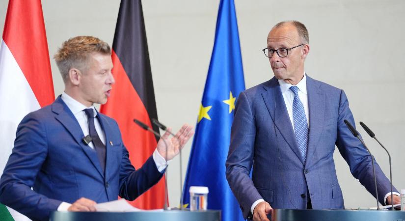 Magyar Péter: Egy ilyen ember, mint Sulyok Tamás, jobban teszi, ha hallgat, és nem külföldre jár panaszkodni