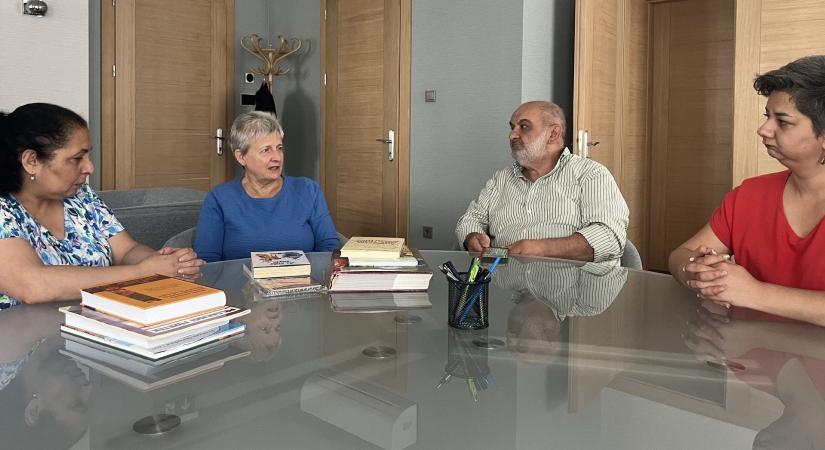 Roma civil szervezetek képviselőivel találkozott Lannert Judit