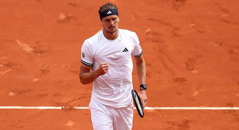 Zverev magabiztos játékkal jutott négy közé a Roland Garroson; Mensík megnyerte a fiatalok csatáját