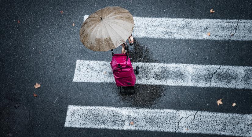 Ránk tör egy hullámzó hidegfront, és csak nehezen tágít