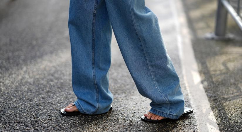 A mom jeans halott: Ez az a 6 farmertrend, amire a stílusos nők esküsznek 2026 nyarán