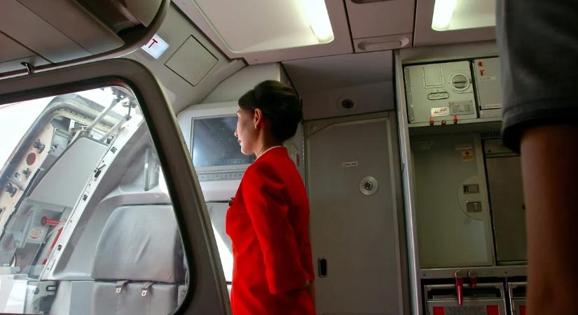 Meglepő dolgot árult el egy stewardess, erre érdemes figyelni