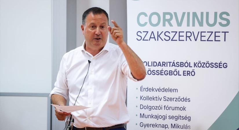 A jóval magasabb ösztöndíjak miatt sem szeretnének a diákok visszatérni a KEKVA előtti rendszerhez a Corvinuson