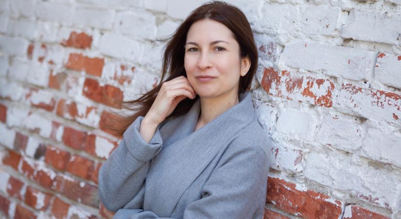 „Michelle Kovi papának szólította őt”– A Birodalom kulisszatitkairól Hatala Csenge mesélt