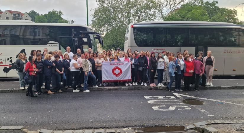 „Bukarest, jövünk!” – Több száz egészségügyi dolgozó tüntet szerdán a bértörvény ellen
