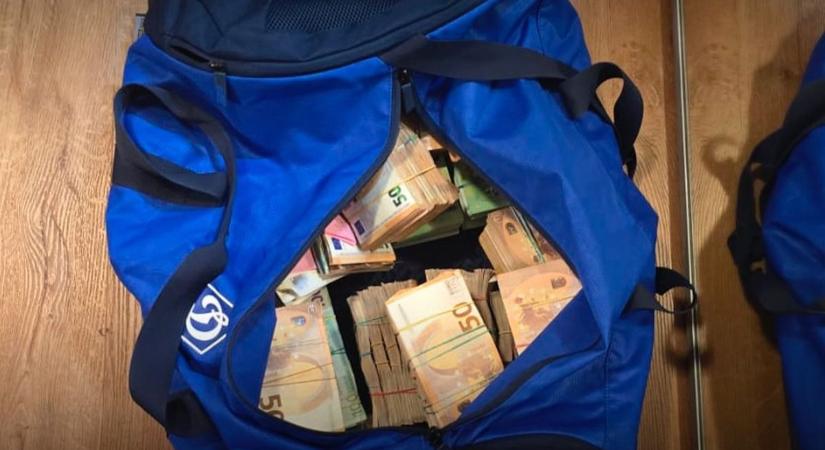 Újabb korrupciós bomba robbant Ukrajnában – meddig maradhat Zelenszkij?