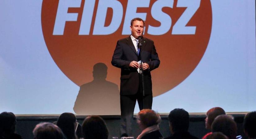 24.hu: három fideszes politikust is előállítottak az ügyészség akciójában