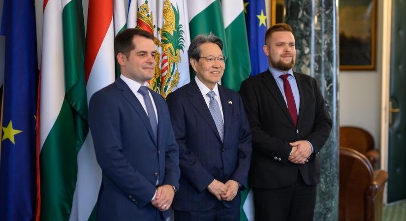 Japán és Győr jövőbeli együttműködéséről tárgyaltak a Városházán