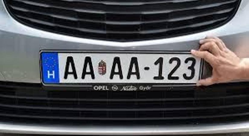 Azt hitte a gyöngyösi rendszámbűvész, megtalálta a tuti trükköt – de aztán jött az igazoltatás