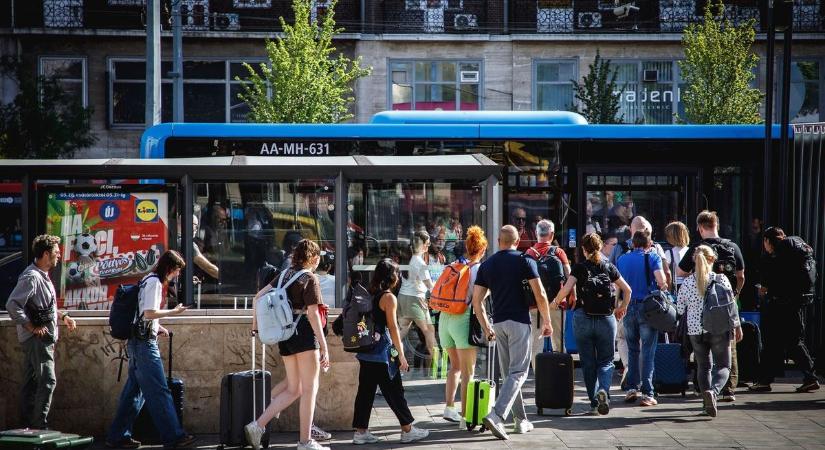 Az érvényes buszjegy még nem jelenti azt, hogy hely is van a járaton – hoppon maradtak az utasok