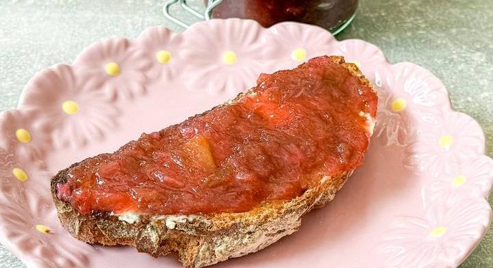 Rebarbaradzsem házilag: pár hozzávalóból különleges finomság