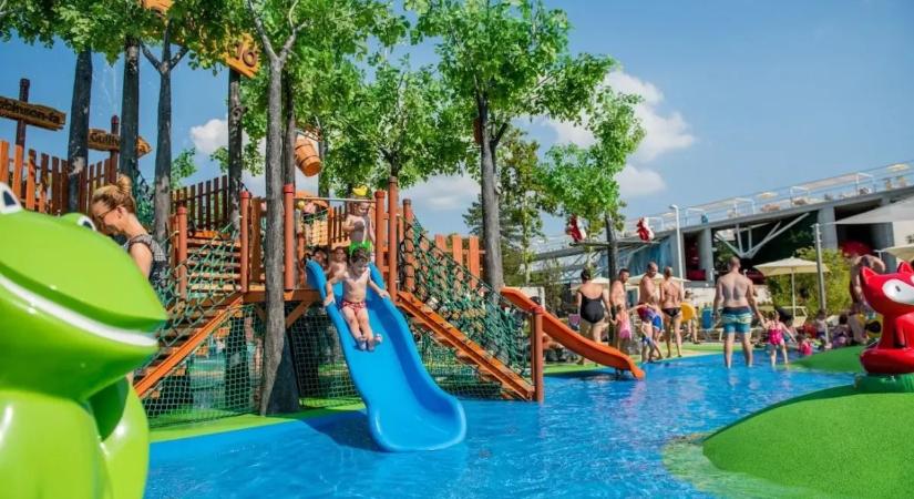 Országszerte újabb termálfürdők és strandok kezdik meg a szezont. Mutatjuk, mennyibe kerül idén a fürdőzés