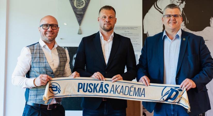 Utána jártunk, kire bízta kedvenceit Orbán Viktor - Ezt kell tudni a Puskás Akadémia új edzőjéről