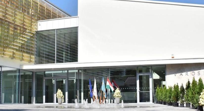 Máris megvan a kiskapu: Magyar Péterék ugyan megvágnák a polgármesterek juttatását, de úgy tűnik, a rendszer kijátszható