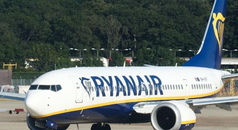 Ryanair: felpörgött a turisztikai szezon, mindenki utazni akar – járattörlések miatt magyarázkodik a piacvezető fapados