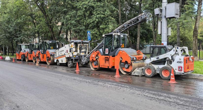 Többletfinanszírozást biztosít a fejlesztési minisztérium útjavításokra