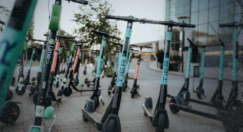 Vitézy Dávid: „Gyorsan lépjünk rollerügyben” – A kormány hamarosan dönthet a szabályozásáról