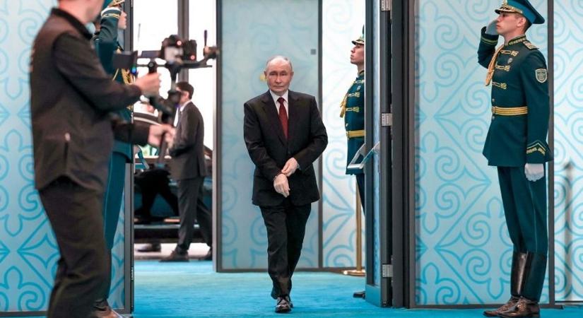 Videón a Szentpétervárt ért ukrán dróntámadás, amely beárnyékolhatja az „orosz Davost”