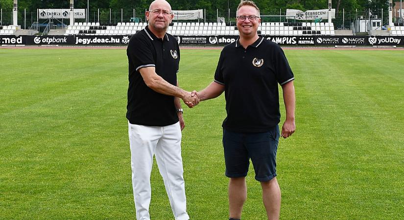 Hivatalos: régi-új magyar bajnok a DEAC kispadján