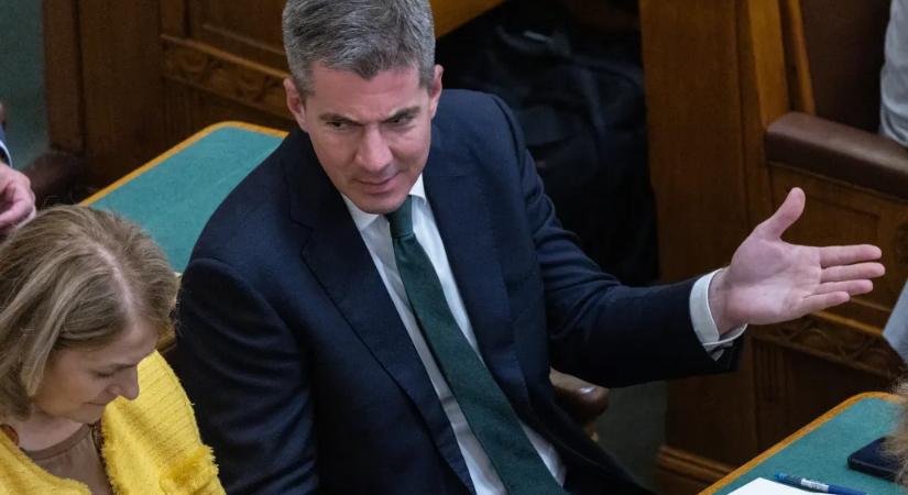 „Nyugi, nyugi, Xanax!” – a parlamenti napló szerint így szólogattak be eddig egymásnak a képviselők