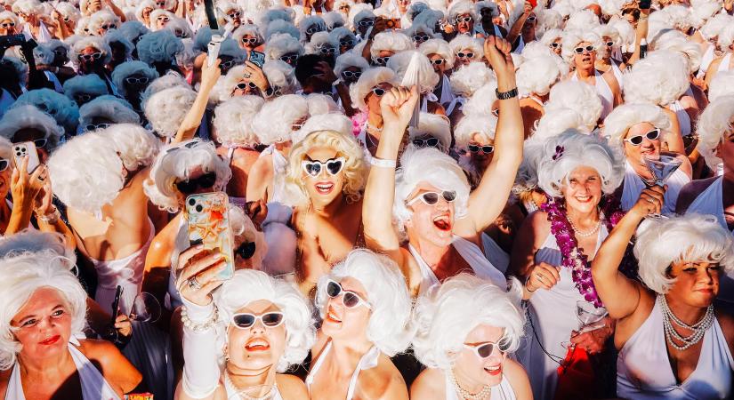 Kaliforniában több mint ezer ember öltözött Marilyn Monroe-nak egy Guinness-rekord kedvéért
