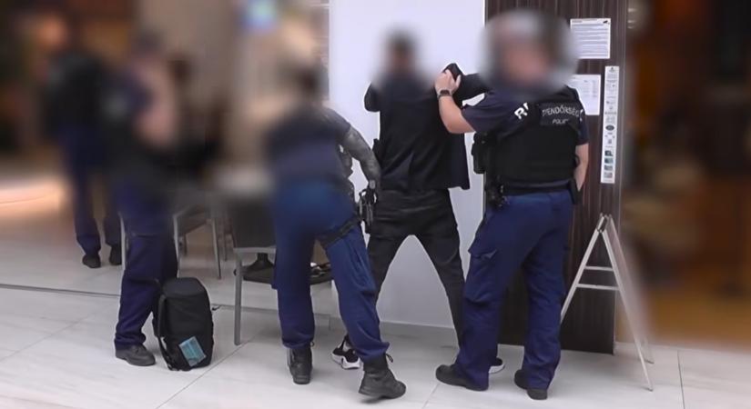 Kitoloncolták, nevet változtatott, visszatért, de végül lebukott a bűnöző - videó