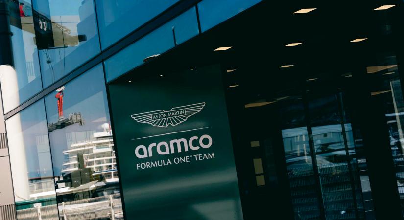 Különleges festéssel készül Monacóra az Aston Martin
