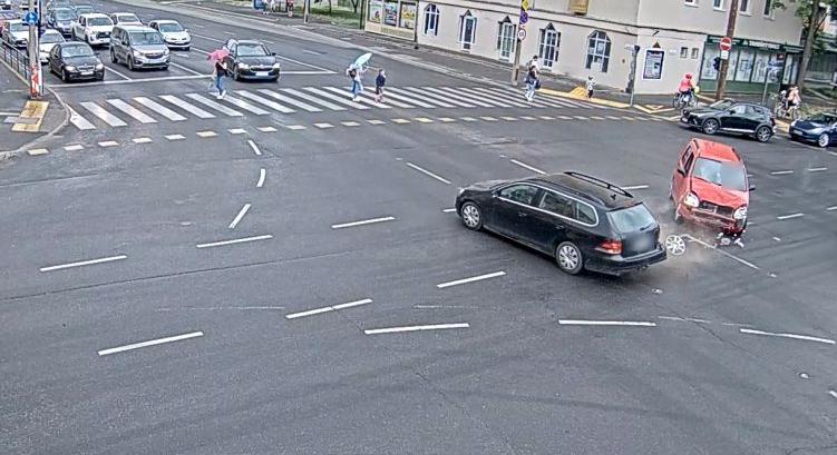 Látta, hogy történt a Klaipeda utcai baleset?